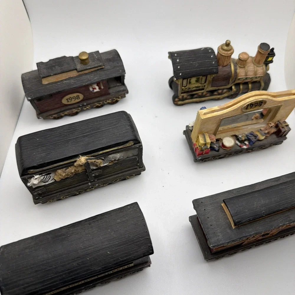 JC Penney 1998 Home Towne Express Train 6 Piece Set Complete with Boxes